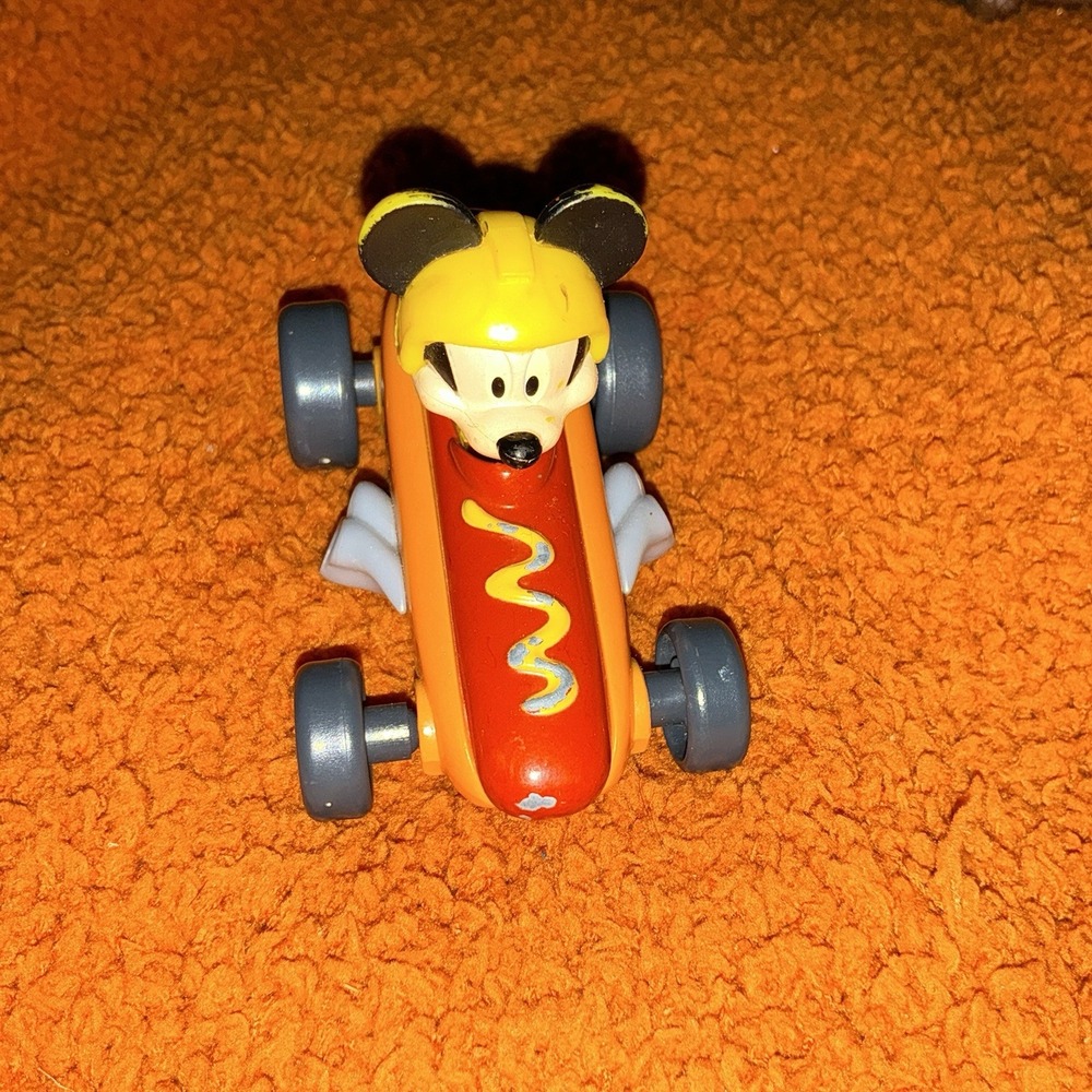Disney Mickey and the Roadster Racers Mickey's Hot Diggity Dogster 2016 Mattel